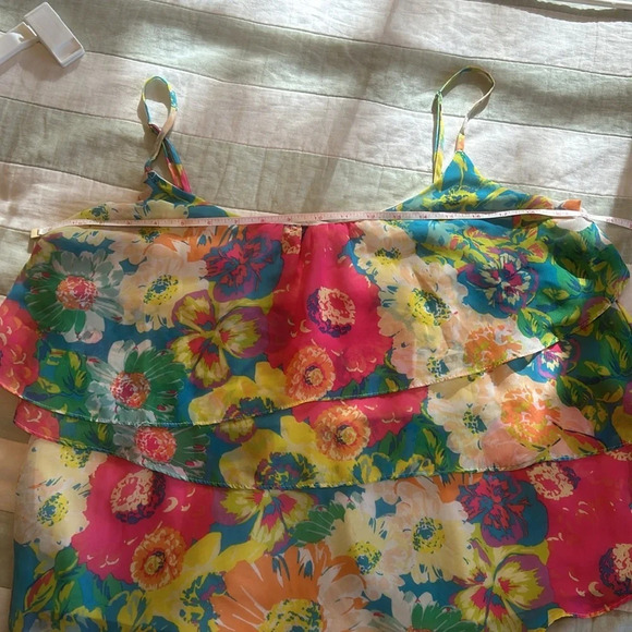 Sofia Sofia vergara floral tank top size L (see measurements in photos) - Picture 7 of 9
